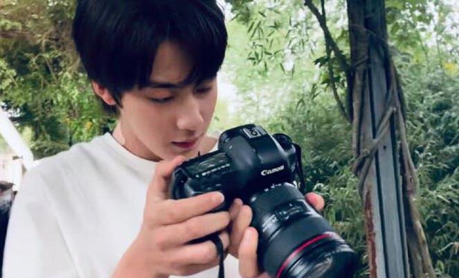 任世豪凭啥能担任 甜了青梅配竹马 男主？出道1年，高中未毕业，任世豪到底有什么“背景”？Sweet First Love 娱乐有深度