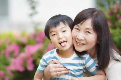 かわいい孫から何と呼ばれたい？ハルメク暮らしとお金