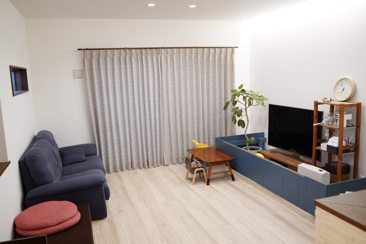 リビングにキッズスペースを作る！子どもの成長に合わせたレイアウトやおすすめの家具学習机・デスクのコイズミファニテック株式会社