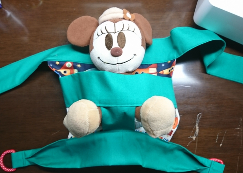 ２歳娘、お人形抱っこに夢中♪メルちゃん用おんぶだっこひもを作ってみました** : pui-pui-pui