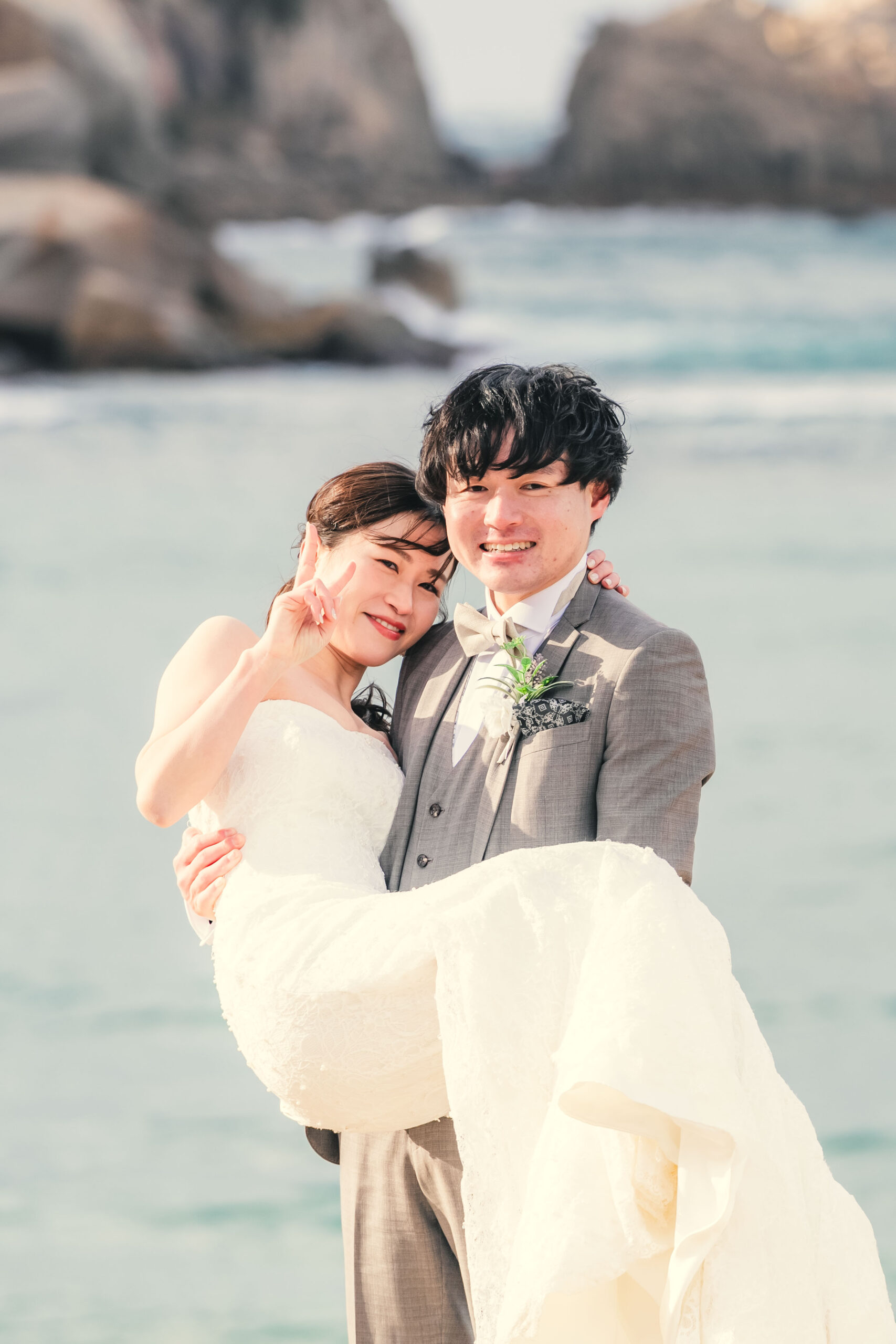 フォトウェディング カップル憧れの抱っこポーズ20ショットを紹介！ - 結婚写真・フォトウェディングのお役立ち情報阿部写真館-大阪本町靭公園店