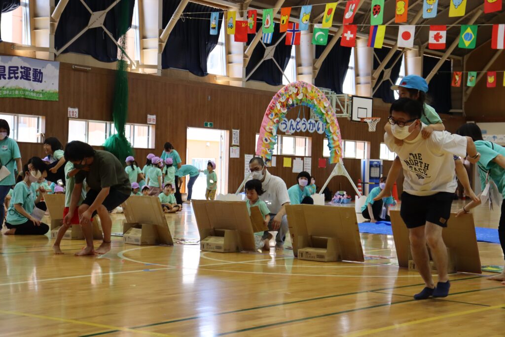 楽しみな親子競技！ 年少・年長学校法人なでしこ学園 豊島なでしこ幼稚園