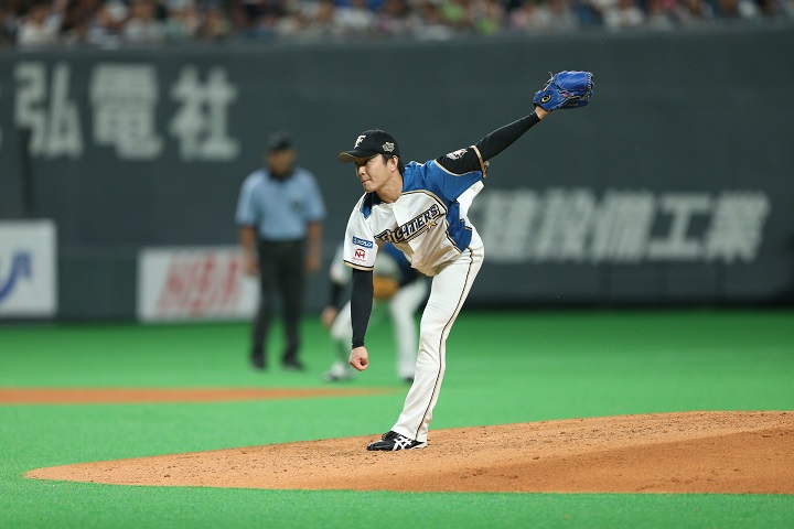 北海道日本ハムファイターズ新婚玉井大翔 投手をお祝いする手作りメッセージボードも😊🎉福田俊江別市大麻西小学校新篠津村新篠津小学校応援大使プロジェクトlovefightersInstagram