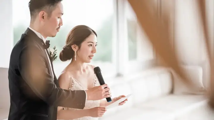 Amazon.co.jp:花嫁の手紙台紙 3ページタイプ シンプル Marriage 紺 ゴールド箔 両親贈呈 手紙 新婦 披露宴で両親に感謝を伝える花嫁からの手紙台紙 両親贈呈 便箋 手紙と一緒に思い出の写真や前撮り写真を貼って贈る レターセット 両親への手紙 結婚式 披露宴 手紙