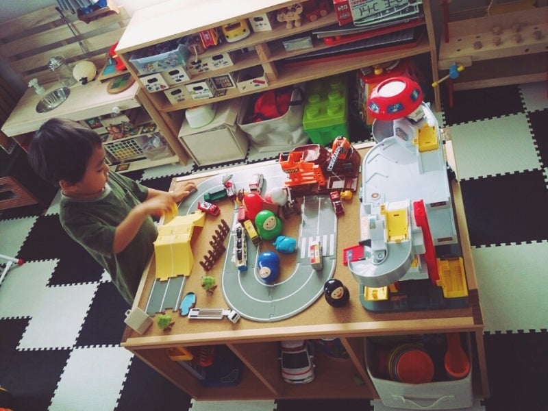 トミカ収納棚+レゴテーブル収納ユニット背板付き プレイボード ロードトミカ