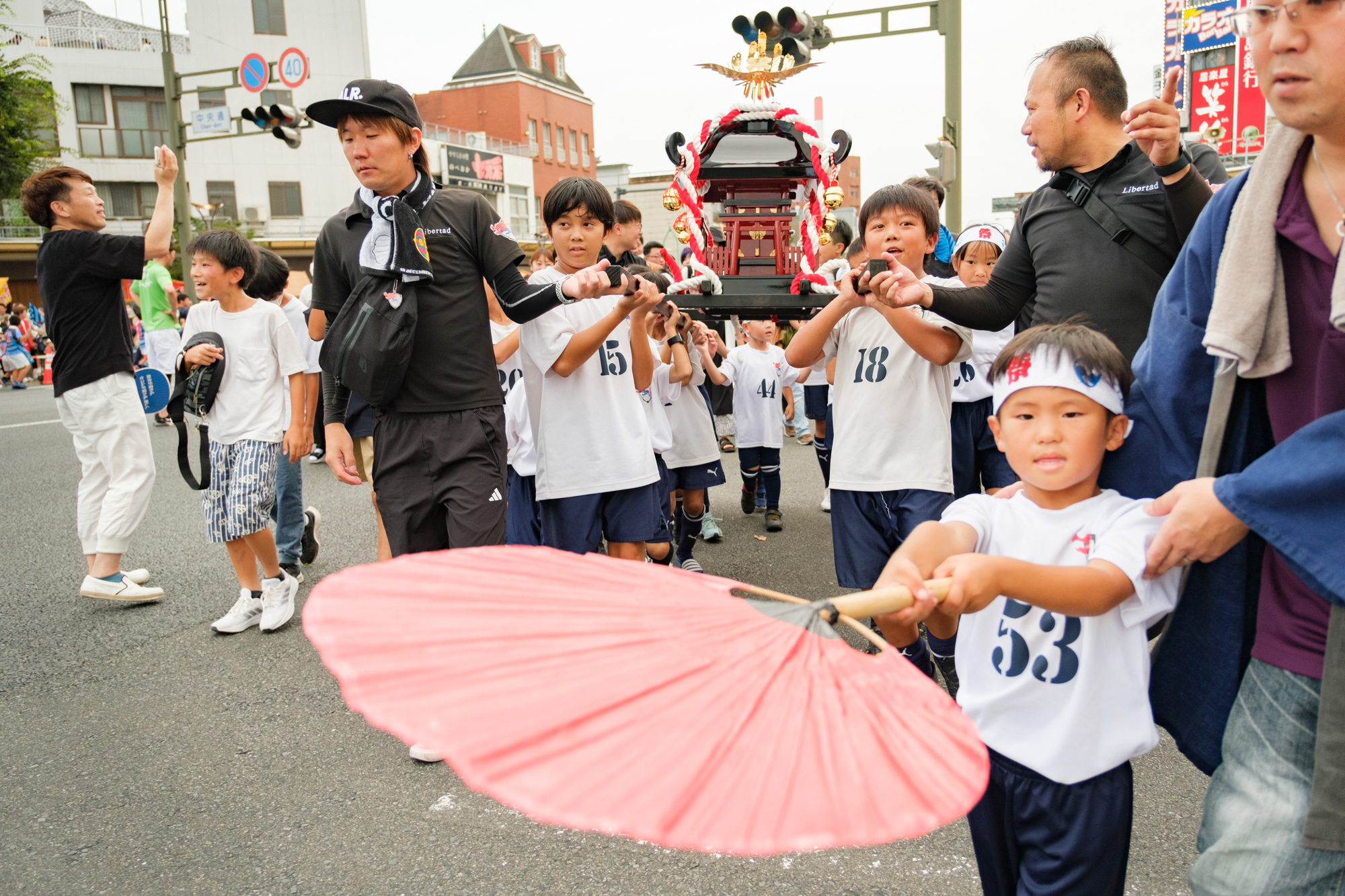 中型子ども神輿送料無料 ハンドメイドの本格的軽量子ども神輿中型バージョン その他家具 木と革の創作工房 Bangem 通販18501386Creema クリーマ
