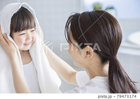 ママにバレずにお風呂に入れるかチャレンジ！！ ココロマン普段の様子- YouTube