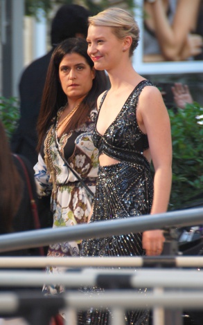 ミア・ワシコウスカにインタビュー「瞑想のシーンに、とても心がざわざわしました」Numero TOKYO