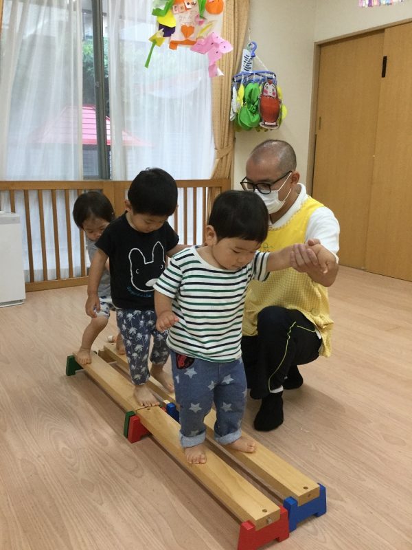 保育に取り入れたい段ボール遊び！ねらいやおすすめの遊び方お役立ち情報保育求人ラボ