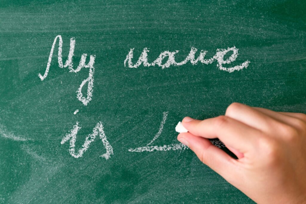 漢字2文字の女の子の名前70選!可愛い・珍しい・古風な名前をそれぞれ紹介トモニテ