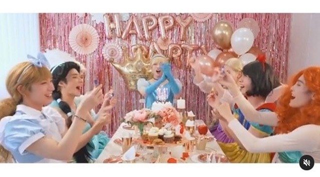 𝟤𝟢𝟤𝟥 𝖶𝖨𝖭𝖶𝖨𝖭 𝖡𝖨𝖱𝖳𝖧𝖣𝖠𝖸 JAPAN ウィンウィンの誕生日を迎え、韓国と 日本でも誕生日イベントを開催します！🎉 🗓️:23.10.27.-10.29wayv董思成winwinunclebox鶴橋カフェ巡りカップホルダ