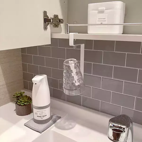 Amazon ＶＡＮＤＲＯＵＰ歯ブラシ コップ ホルダー 歯ブラシスタンド 風呂 うがいコップ 家族 バスルーム カップ 歯磨きコップホルダーカップホルダー デザイン5 歯磨きコップ 洗面所 トイレ E 穴あけ不要 電動歯ブラシスタンド コップ棚 歯ブラシたて 子供 大人歯ブラシスタンド