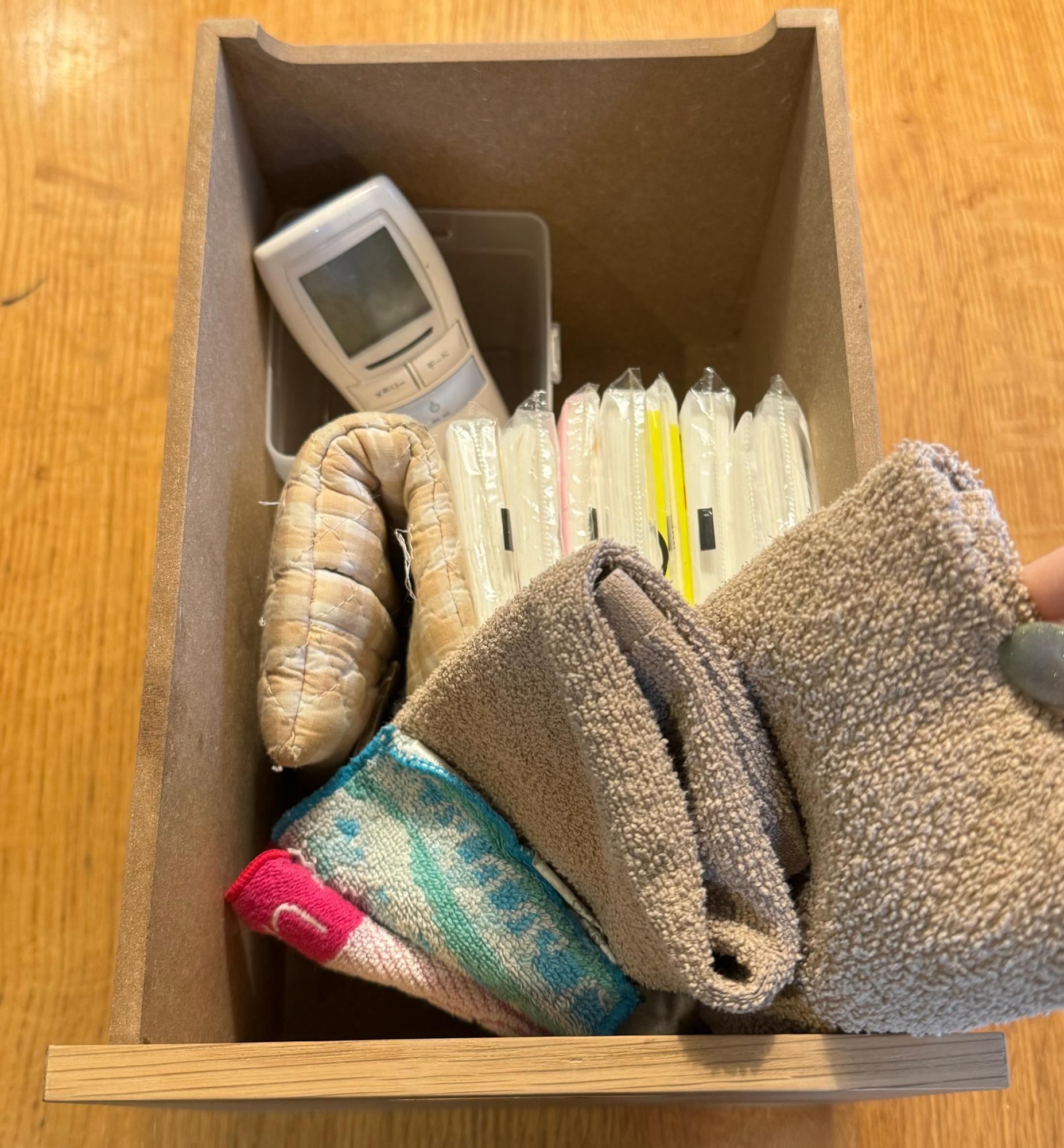 ママも子供も超ラクちん ^^♪ハンカチ・お弁当袋・給食袋etc はキッチンにぜーんぶまとめて収納。 - キッチン