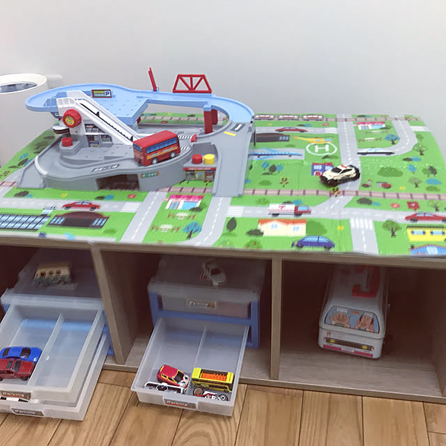 トミカ収納棚+レゴテーブル 収納ユニット背板付き ブルー プレイボードタイプ