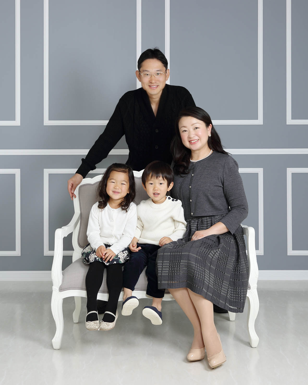 誰でも簡単に出来る！シンプルだけど家族写真が映える年賀状の作り方グラビティならこんなことできるよLABO