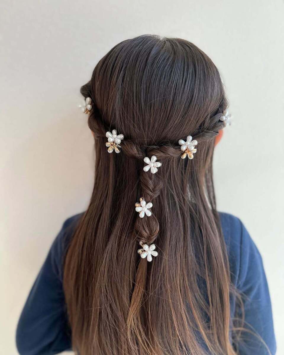 𓂃 ✽ 卒園卒業♥入学式といえば ハーフアップかなと🫶🏻 ぜんぶ三つ編みだけでできるので かんたん🤍 娘も入園式があるのでどれにしようかな〜入学式ヘア卒業式ヘア可愛い髪型ハーフアップアレンジ楽天ルームに載せてます楽天購入品ダイソー購入品