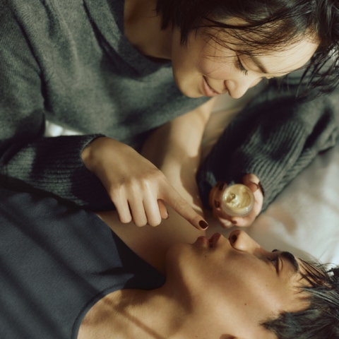 生き方や内面は佇まいや顔だちに表れる。比留川游にとって俳優・深津絵里さんはノーブルな存在TRILL トリル