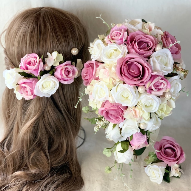 𝖥𝗅𝗈𝗐𝖾𝗋 𝗁𝖺𝗂𝗋 𝖺𝗋𝗋𝖺𝗇𝗀𝖾 🌼 かすみ草を沢山使ったダウンスタイル  花冠みたく飾ってどこからみてもキュートに♡  かすみ草の花言葉は 幸福、感謝、親切。 花言葉も、ヘアスタイルにも 花嫁さんにピッタリでした🫧    𓂃𓂃𓂃𓂃𓂃𓂃𓂃𓂃𓂃𓂃𓂃