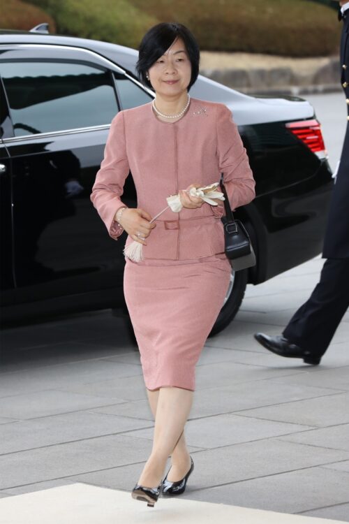 ShockingWhy Sayako Kuroda has no children? Empress Michiko's earnestthoughts - YouTube