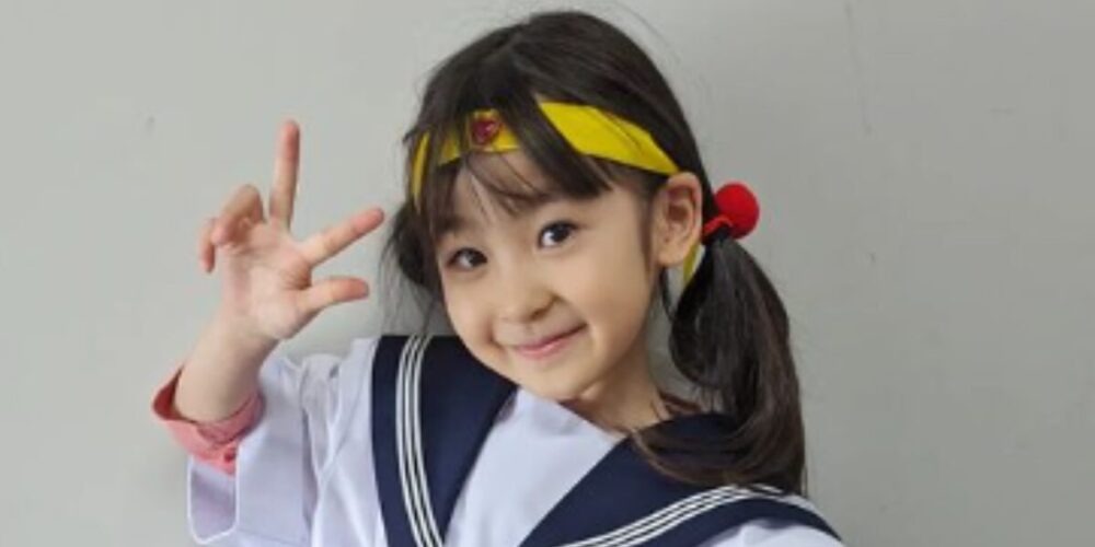 橋本環奈がマスク姿の“4番”!『十二人の死にたい子どもたち』で笑顔封印cinemacafe.net