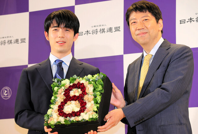 藤井聡太四段密着「新幹線で号泣した日」 - ライブドアニュース