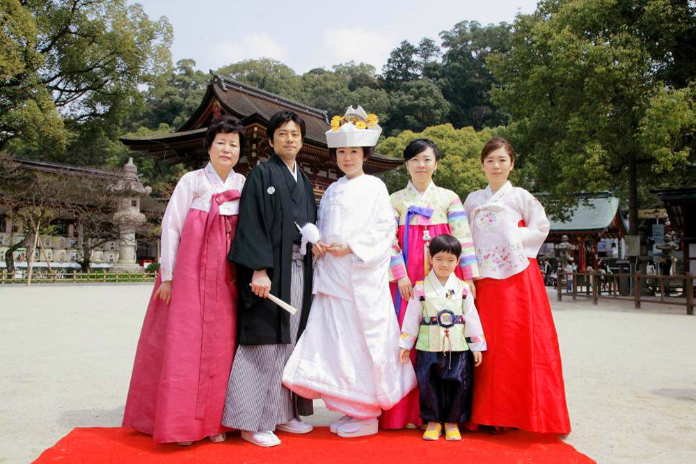 国際カップルのための伝統的な和の結婚式のすすめ日本一の富士山に見守られる静岡の神社挙式 富士のくに和婚