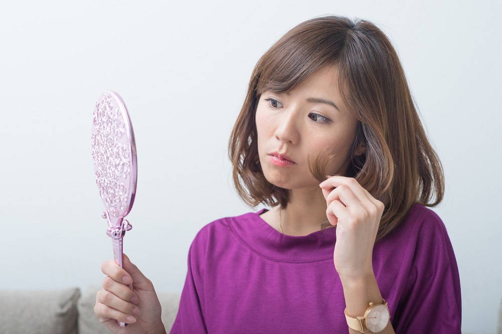 お色直しにおすすめのツインテール＆ツインポニー6選♡大人可愛い花嫁ヘアに 今週のスタスナ omotte magazine fromANNIVERSAIRE記念日にまつわるマガジン