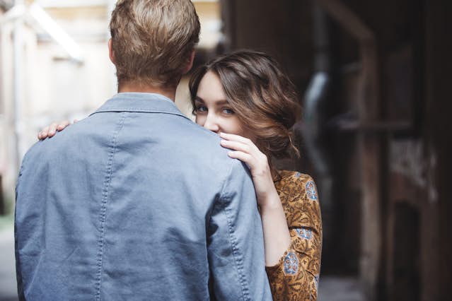 カップルのハグがもたらす嬉しい効果5つ！ハグの仕方で分かる深層心理も紹介！ - Betweenブログ