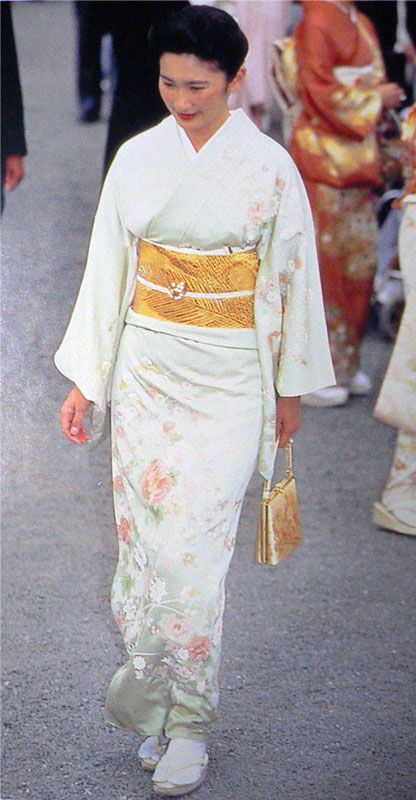 まるで百花繚乱」愛子さま ファッション評論家も絶賛する園遊会の「初和装」女性自身