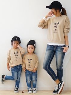 近藤千尋: 家族でディズニーランドへ 撮影では一度行ったけど プライベートでは家族初 友達家族にも会えて幸せ 声かけてくださった皆さんもありがとうございました まだまだ写- WACOCA