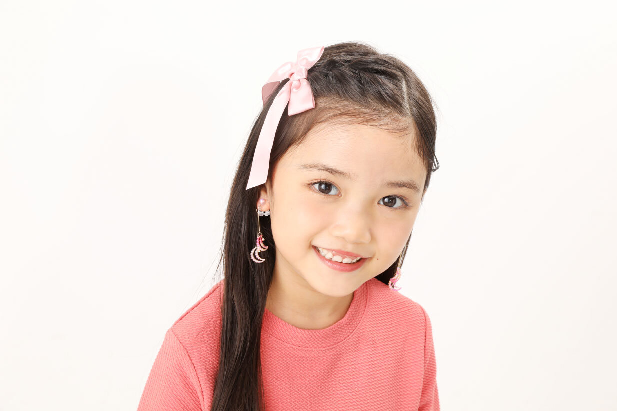 伸びかけ前髪でもおしゃれを楽しむキッズのヘアアレンジ！ ～センター分け～ - Aneひめ.net講談社