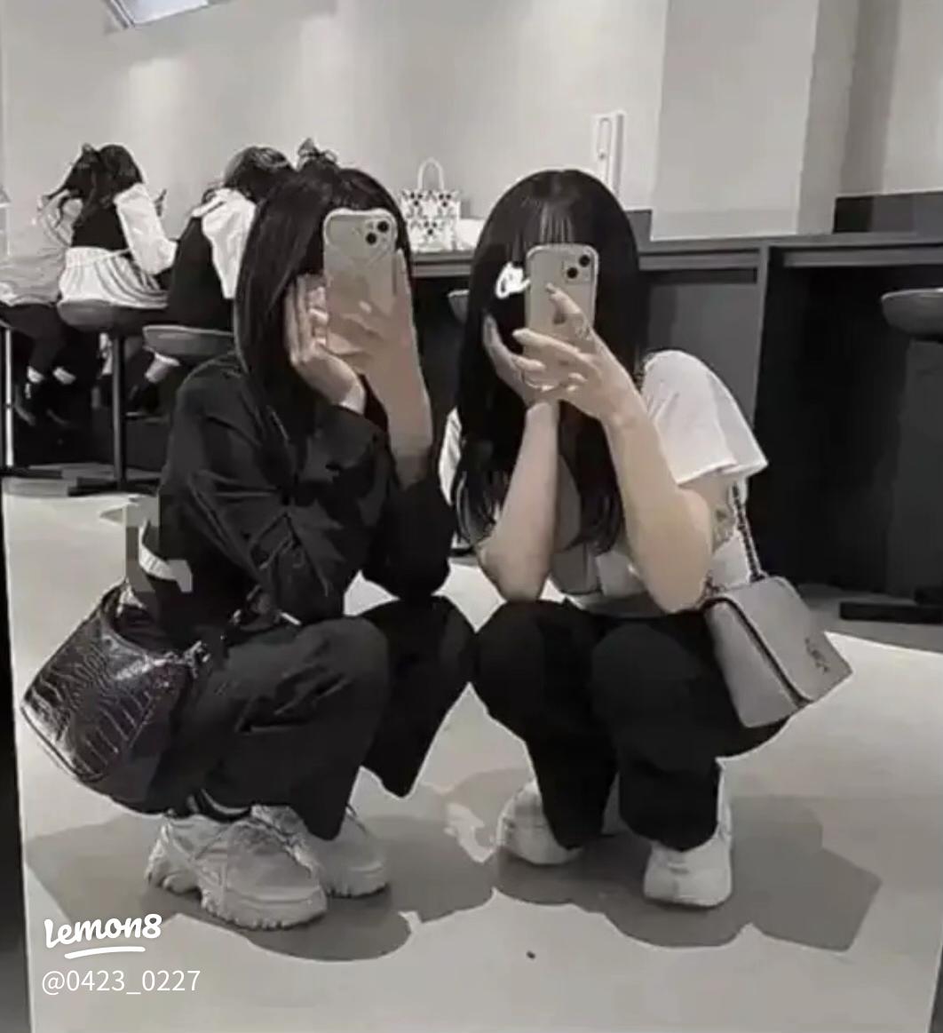 男女ペア画韓国TikTok