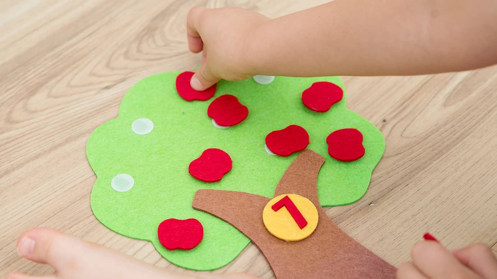 保育 簡単に作れる!0歳児が喜ぶ手作りおもちゃ