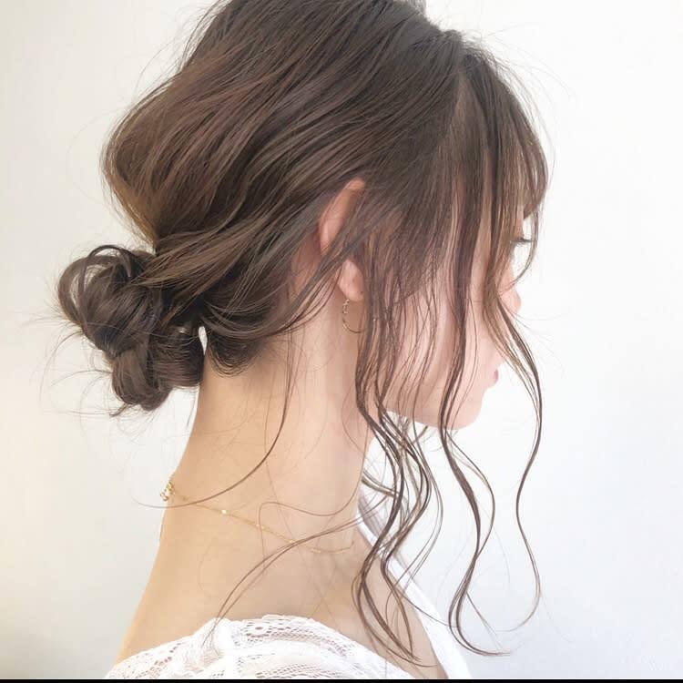 ツインお団子のやり方をイラスト解説。結ぶ高さやシーンに合わせたアレンジ見本もホットペッパービューティーマガジン