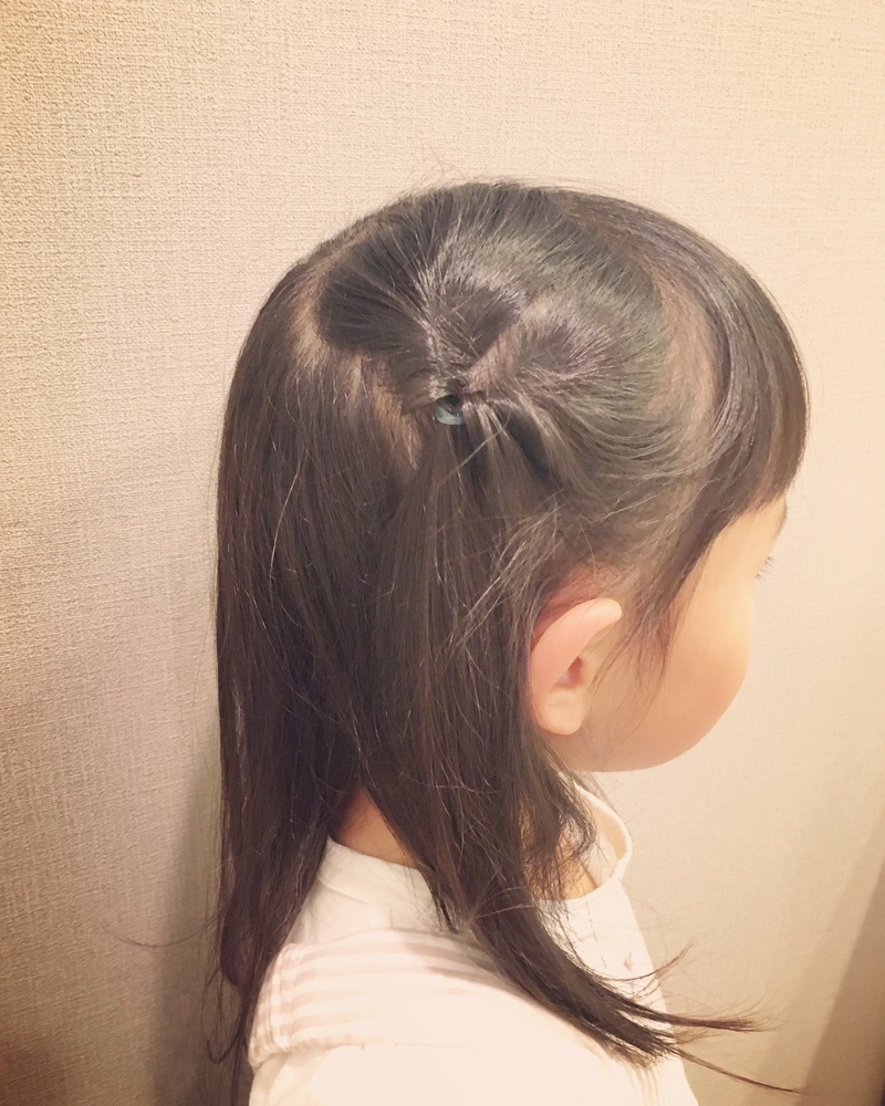 楽天市場 ヘアアレンジスティック くるりんぱ スティック コーム ４点セット まとめ髪 ヘアスタイル ダンス 子供 編み込み 簡単 時短ポニーアレンジ お団子 スタイリング セルフアレンジ ボブ ハーフアップ ボリュームアップ インスタ 動画 カラー 黒 ピンク ブルー 青