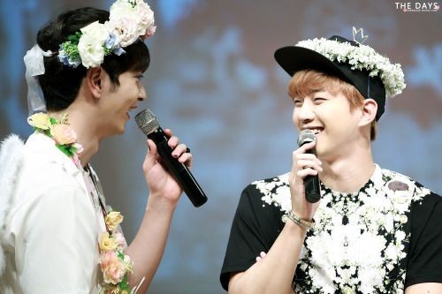 ジュノ 2PM 、コーヒーカーをプレゼントした甥っ子に感動「ウジン！愛してるよ～」12 24- YouTube