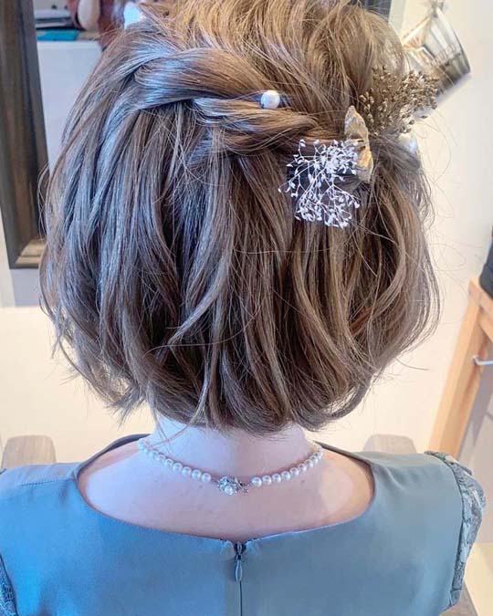 卒園式、入学式の短めのボブヘアアレンジ３選 ミニクリップやカチューシャ使いがカギ！結婚式などハレの日にも使えるアレンジアイデアHugKum はぐくむ
