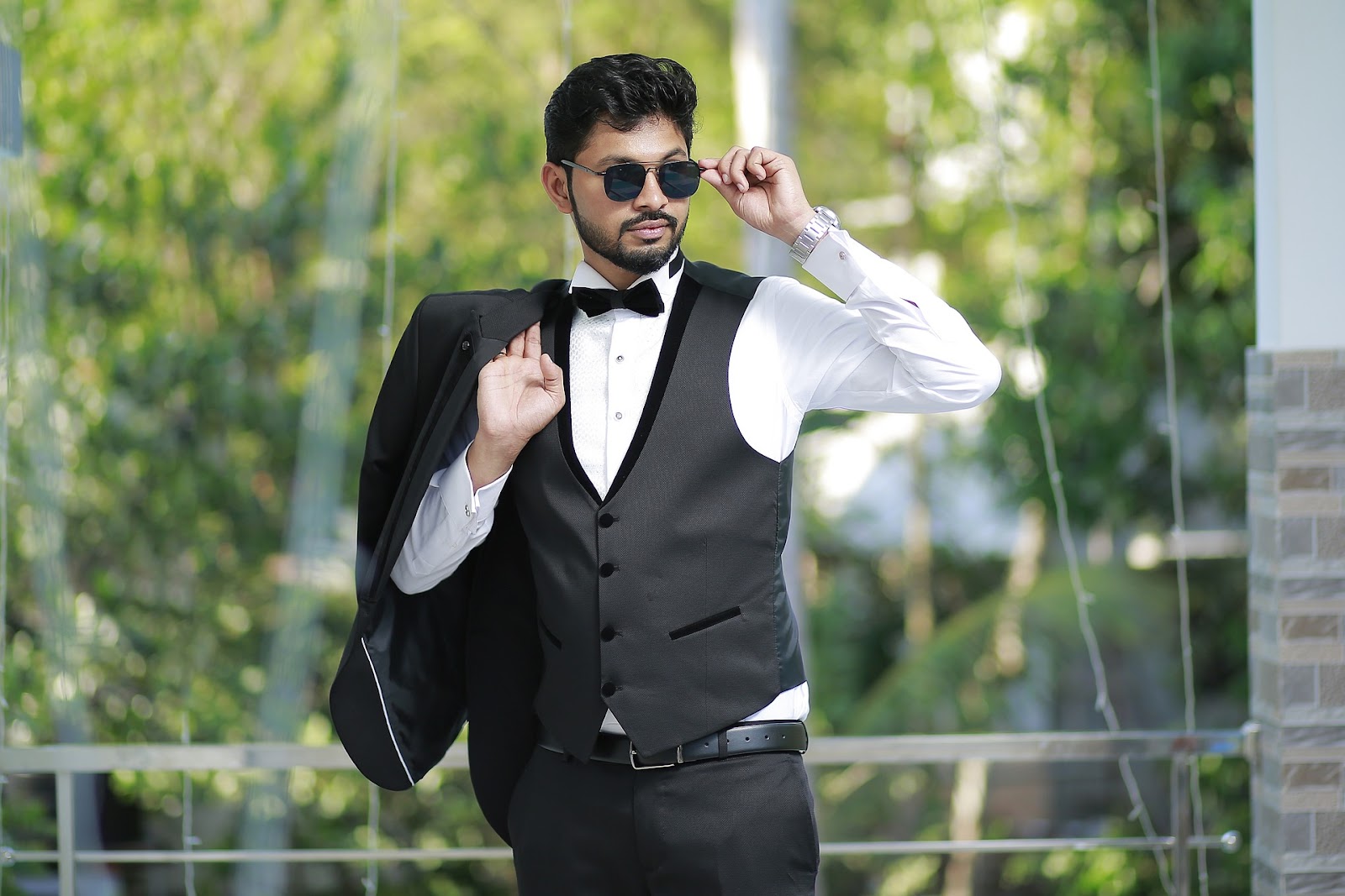 蝶ネクタイを使用した結婚式二次会に参加する際のコーディネート集シャツの専門店 ozie