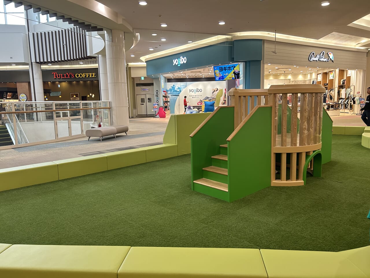 2歳誕生日プレゼント スケボー オーキー スケートボードOokkie 誕生日 遊び おもちゃ 3歳 男の子 2歳 女の子 外遊び 乗り物 5歳4歳 キックボード 外 幼児 ベビー キッズスクーター キックスケーター 子供