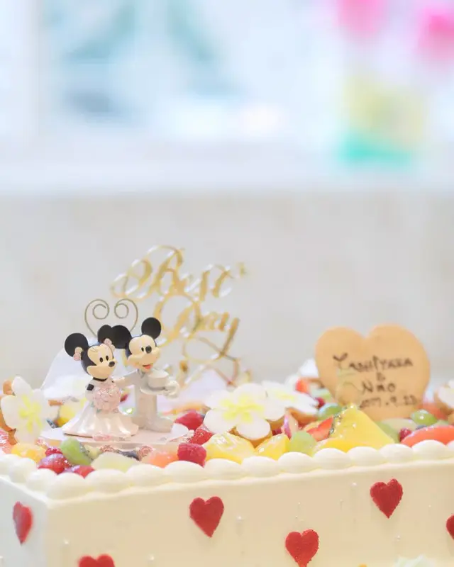 お取り寄せ ケーキトッパー 面白編 逃げる新婦を追いかける新郎MJ9019MimiJ Bridalケーキトッパー や海外インポートのブライダルショップ