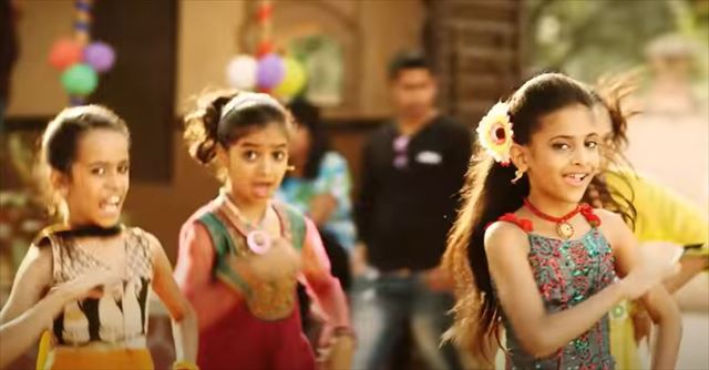 インドのNGO学校に通う子どもたちにダンス教えたよ!in ムンバイ - YouTube