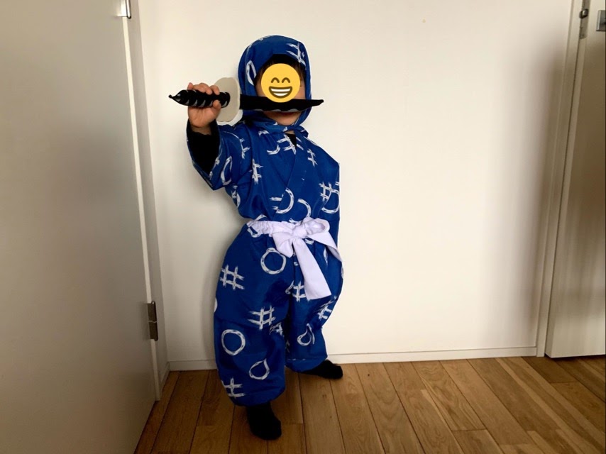 UTTE 襟の型紙付き♪キッズドラキュラ マントの作り方 Howto