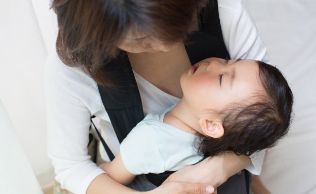 顔をこすりつける、娘。0～3ヶ月妊娠・出産・育児に関する総合情報サイト ベビカム