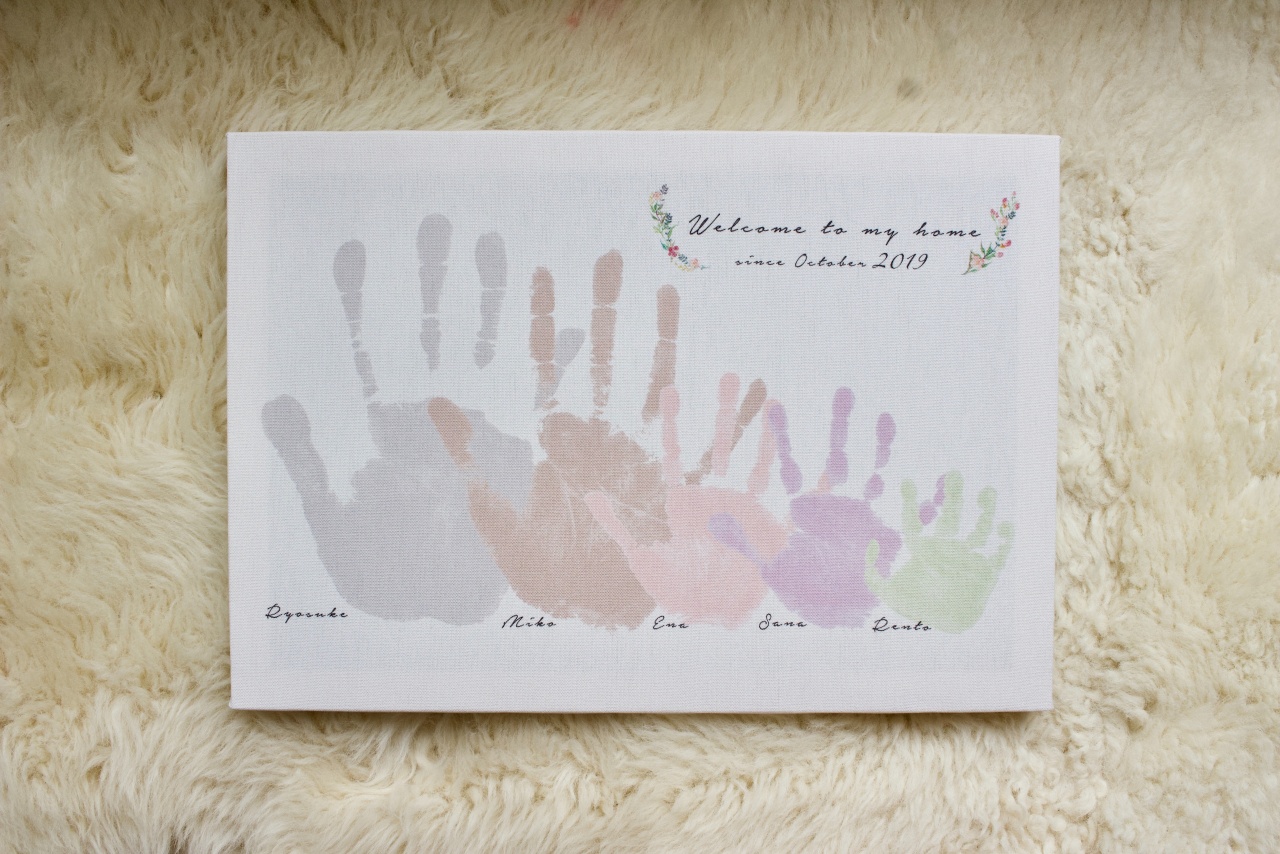 A3サイズ・送料込み 家族手形台紙〜モノクロ写真〜大好きなパパ・ママと♪ 成長の一瞬をカタチにAoi.design〜家族 のためのメモリアル・デザイン