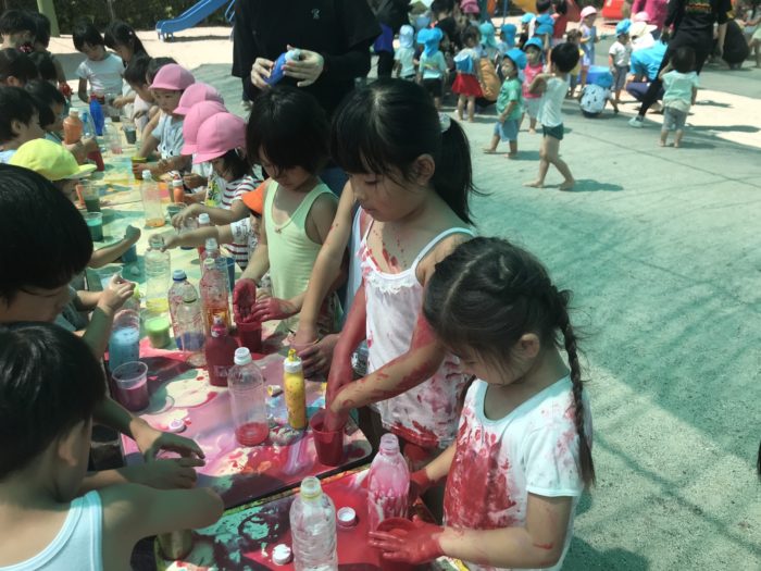 育脳遊び 簡単で涼しい夏にぴったりな氷を使った室内遊び 夏の遊び＃氷遊び コマ 幼稚園 小学生