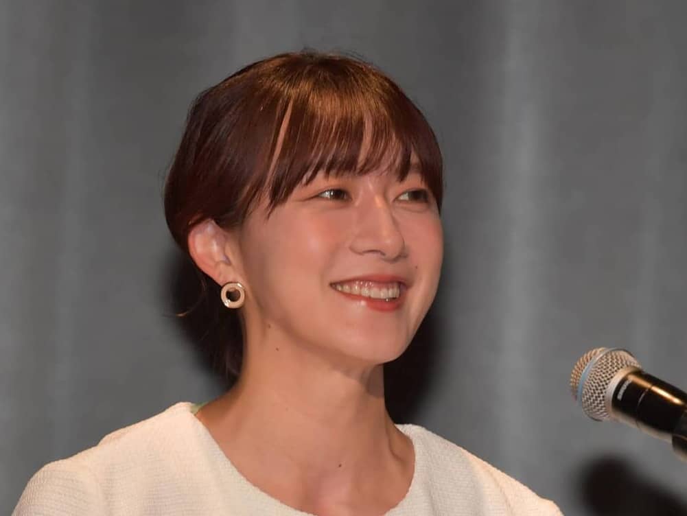 大島由香里の衝撃的な過去：中学時代の夜逃げ - Genspark