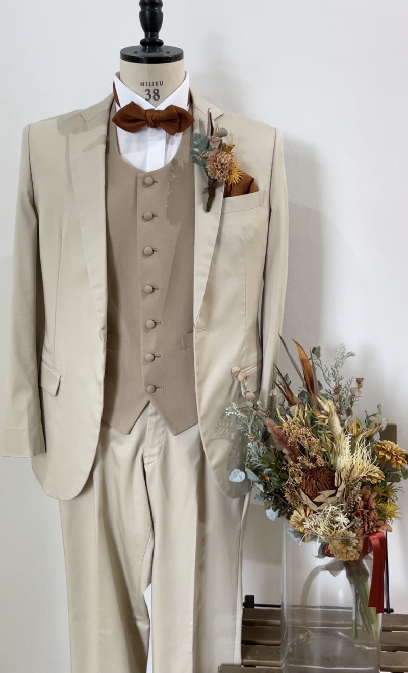 STUDIO SUNS沖縄 スタジオSUNS のスタッフブログ !!!ご新郎様必見!!!蝶ネクタイコーデ第一段♪Photorait