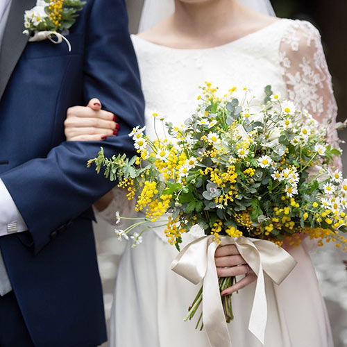 横浜へ発送⭐︎この時期しか作れないミモザのブーケ♪ドライフラワースワッグ手作りウェディングブーケドライフラワーブーケナチュラル ウェディング creemaで販売中creema クラッチブーケブーケ通販 フォトウェディングアーティフィシャルフラワー