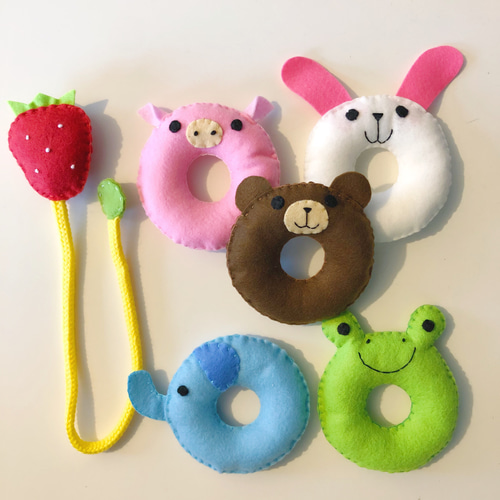 ４・５歳児も一緒に楽しめる 手袋・靴下を使ったシアターと手作り布おもちゃの製作アイディアが満載！『０～３歳児 子どもが喜ぶ！ 手作り布おもちゃ５８』発売株式会社 学研ホールディングスのプレスリリース