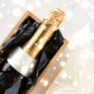 成人祝いのプレゼントにおすすめの品物を紹介！マナーや相場も徹底解説！ – アソビュー！ギフト